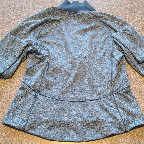 Lululemon always alert half zip size 8 - Picture 4 of 7